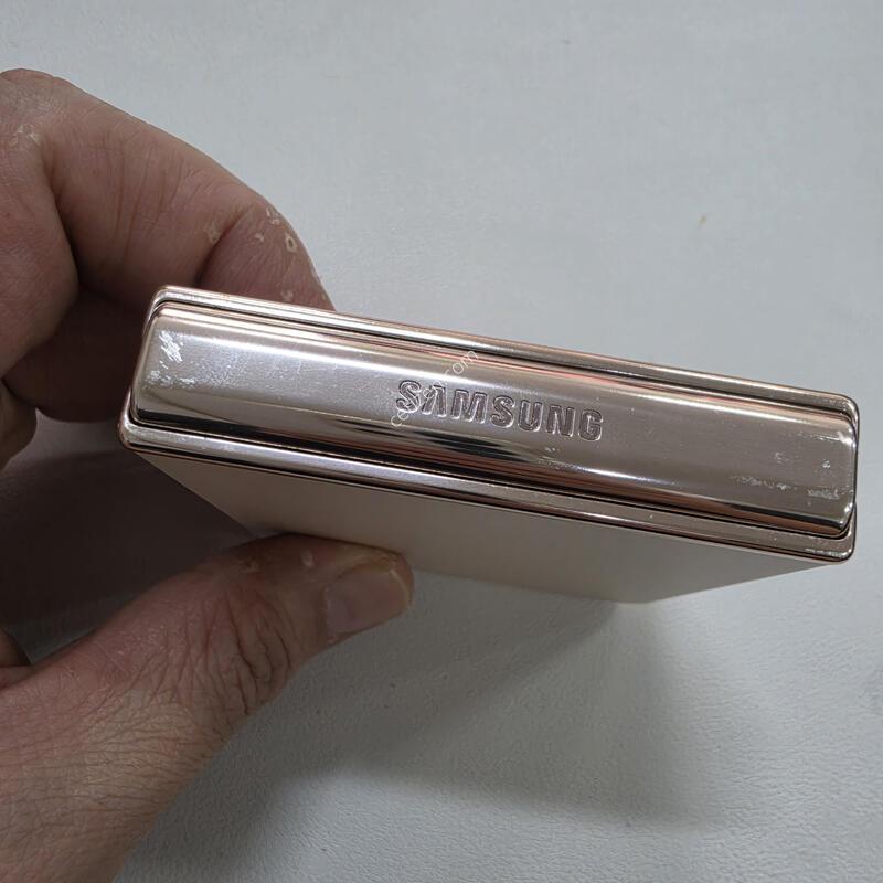 Z�ø�4 ��� 256GB