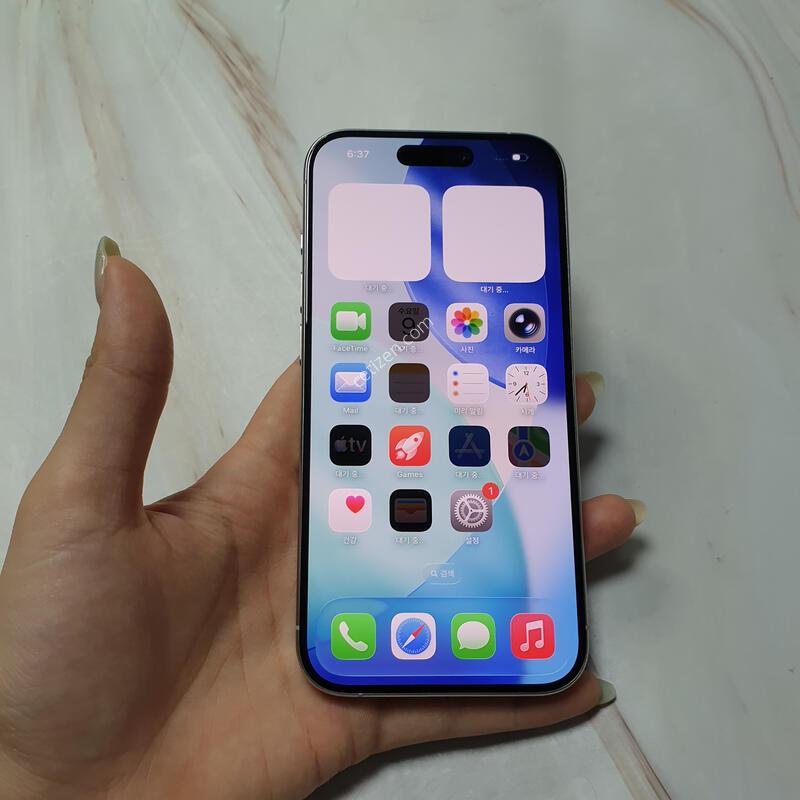 ������15���� ȭ��ƮƼŸ�� 256G ������ �Ǹ��մϴ�