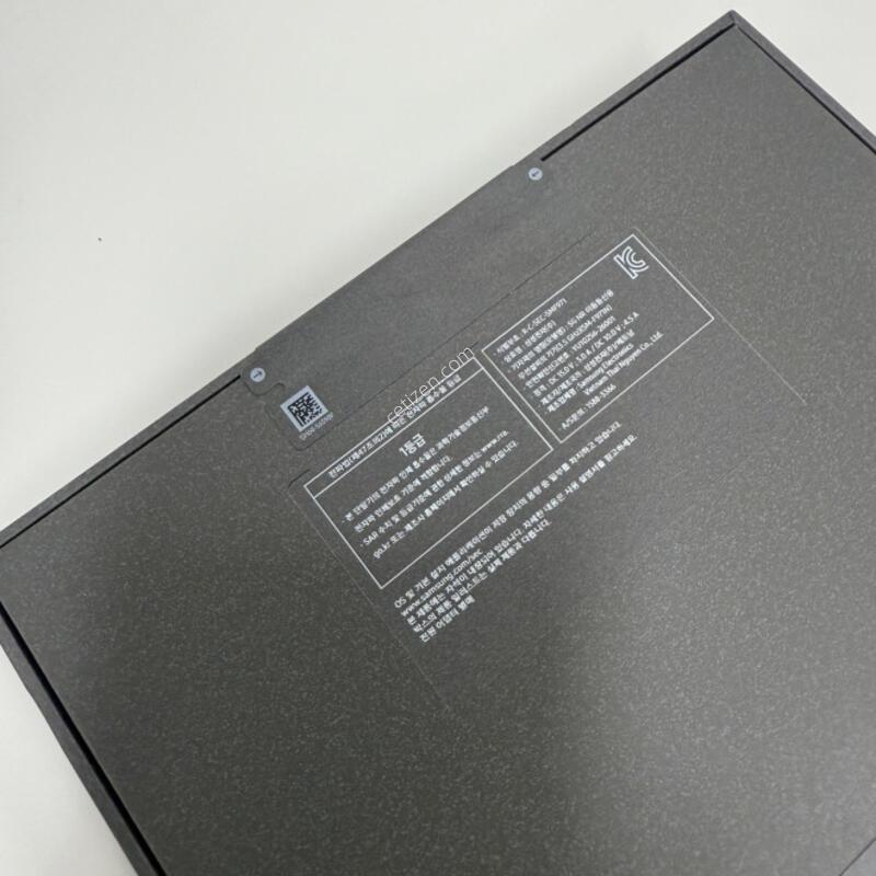 �̰��� ������Z����8 512GB �ڽ��� �Ǹ��մϴ�.