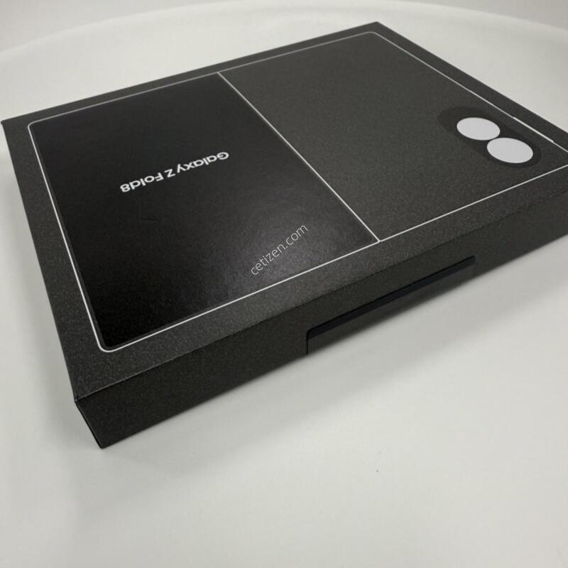 �̰��� ������Z����8 512GB �ڽ��� �Ǹ��մϴ�.
