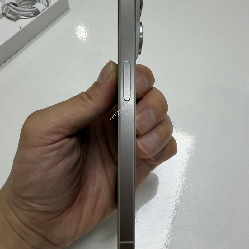 ������15����256GB ȭ��Ʈ