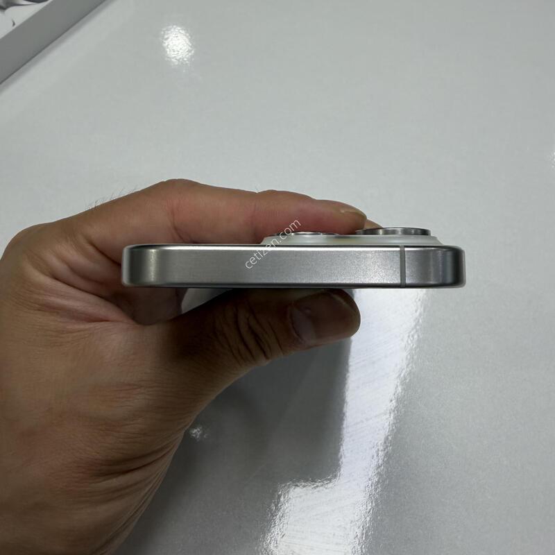 ������15����256GB ȭ��Ʈ