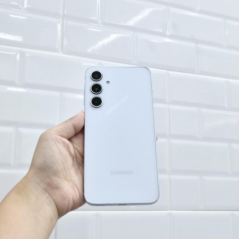 ������A35 ���̽����� 128GB
