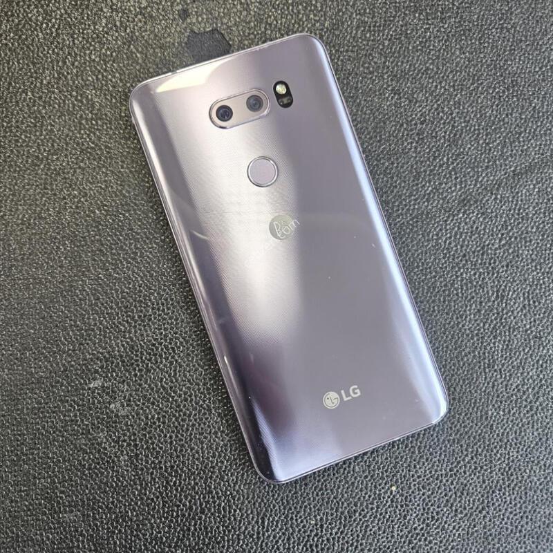 ������ ����V30S �������� �ܸ��� �߰���