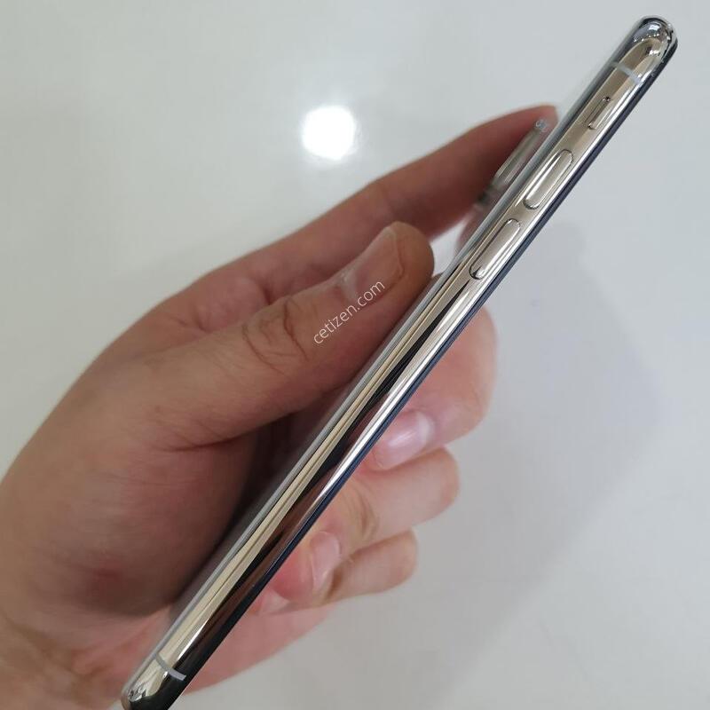 ������ XS 256G ���ܻ� ������ ������ �߰��� �����