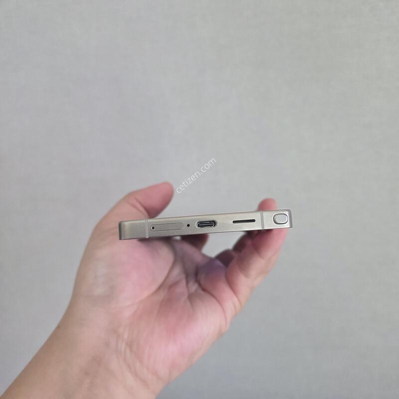 ������ S25��Ʈ�� ƼŸ�� ���� 512�Ⱑ SS�� �Ⱦƿ�~