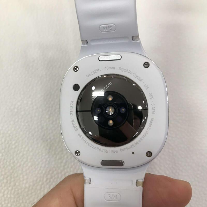 �����ÿ�ġ8 40mm LTE/ȭ��Ʈ/�ſ����/ƯƯAA��