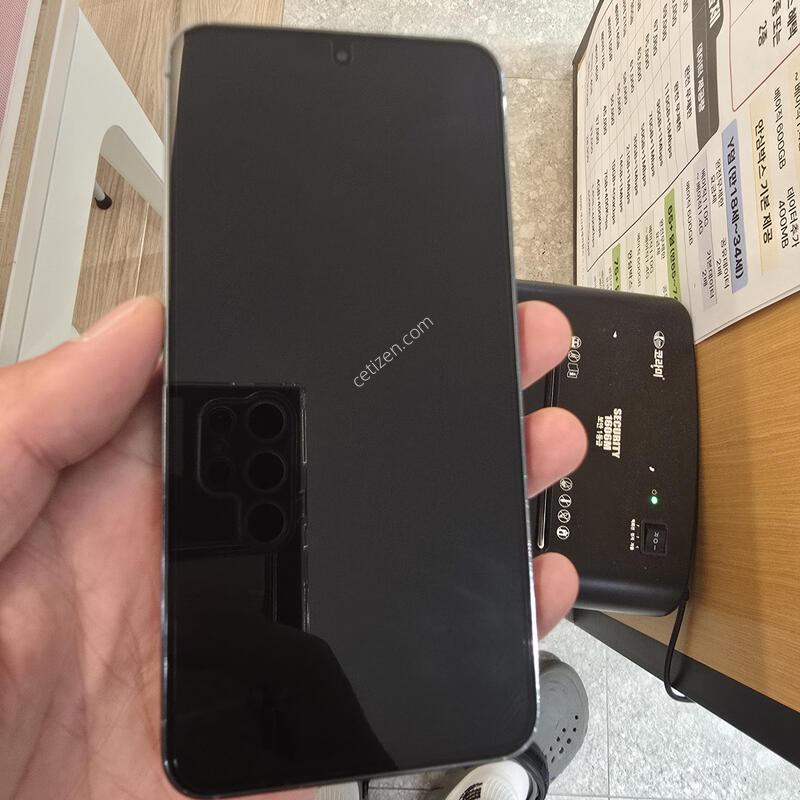 ������ S23 �׸�256�Ⱑ s�� �Ⱦƿ�~