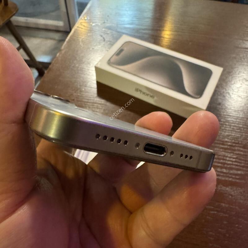 ������ 15 ���� ���߷� ƼŸ�� 256GB