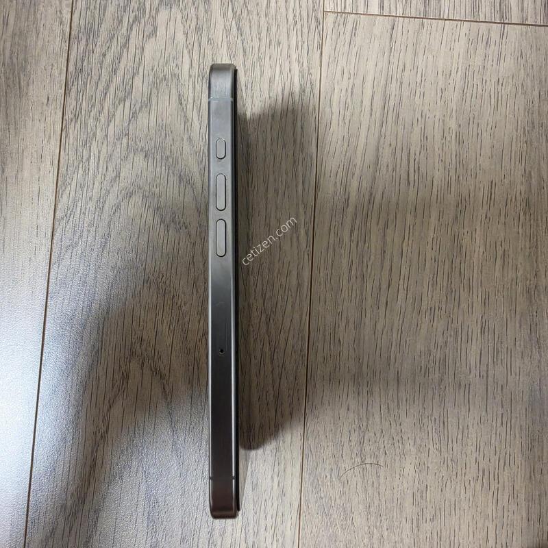 ������15���� 256g ���� Ƽź�� �˴ϴ�.