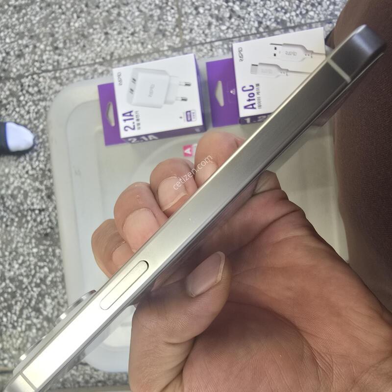 ������15���� 256G ȭ��Ʈ���� (���͸�87%) ����� �˴ϴ�