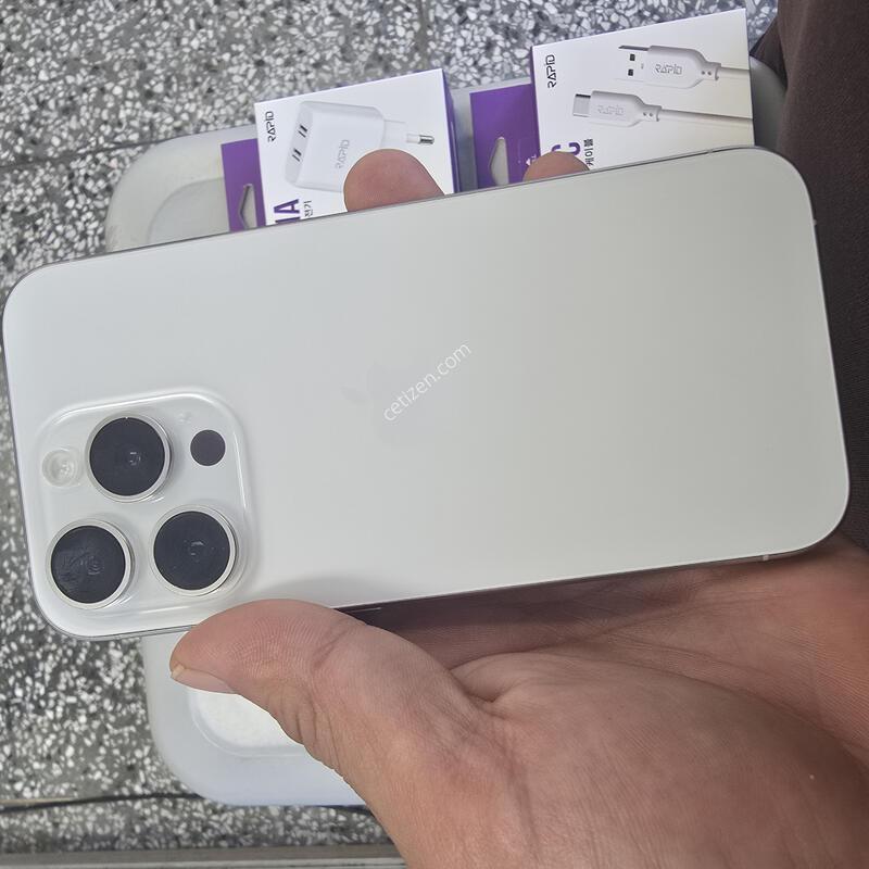 ������15���� 256G ȭ��Ʈ���� (���͸�87%) ����� �˴ϴ�
