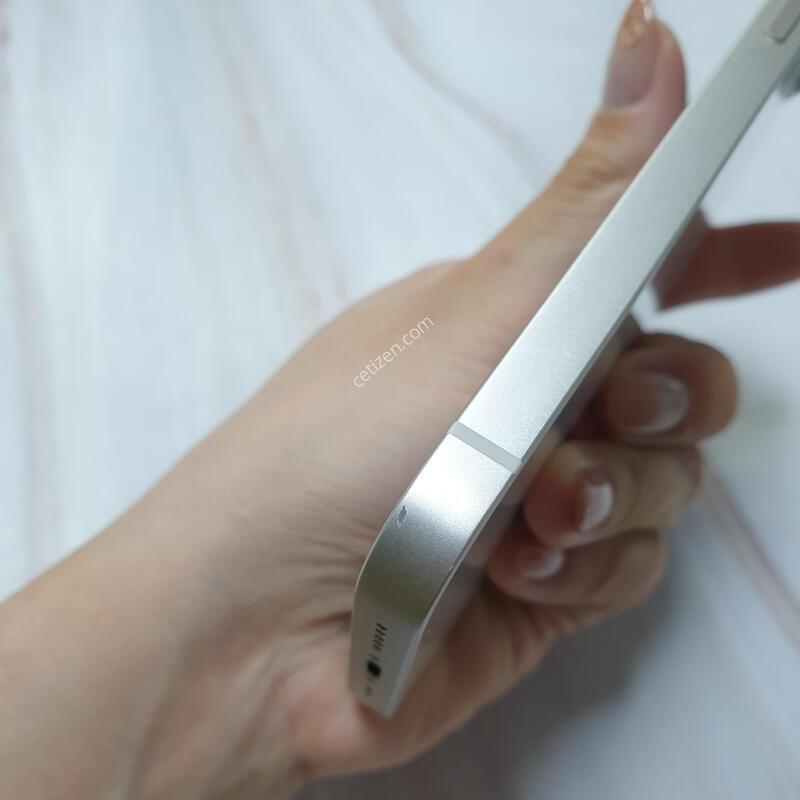 ������13 ȭ��Ʈ 128G ������ �Ǹ��մϴ�