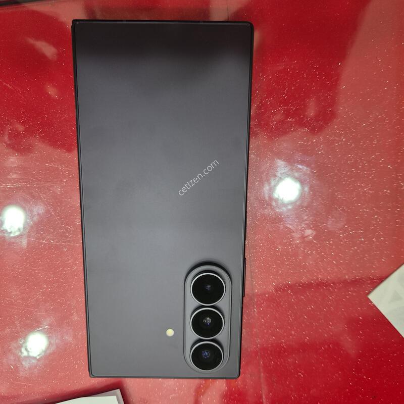 �޴������尡��.����8 ��Ʈ��256g