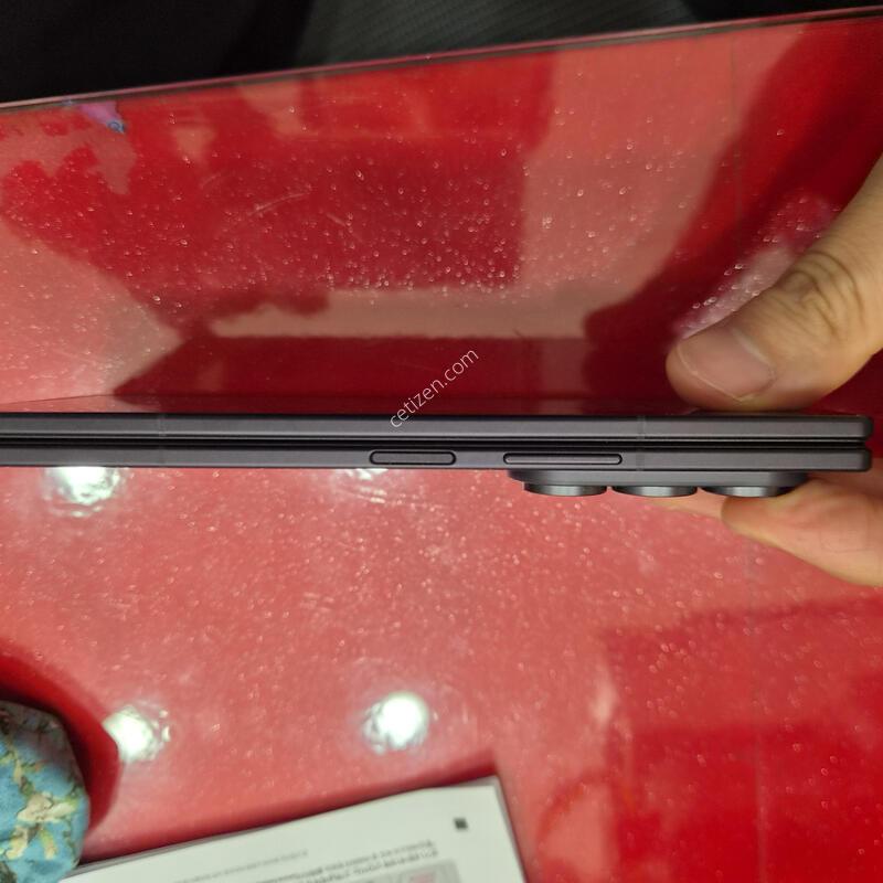 �޴������尡��.����8 ��Ʈ��256g