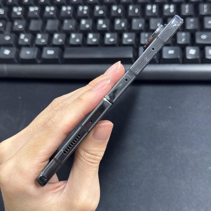 ������ z����5