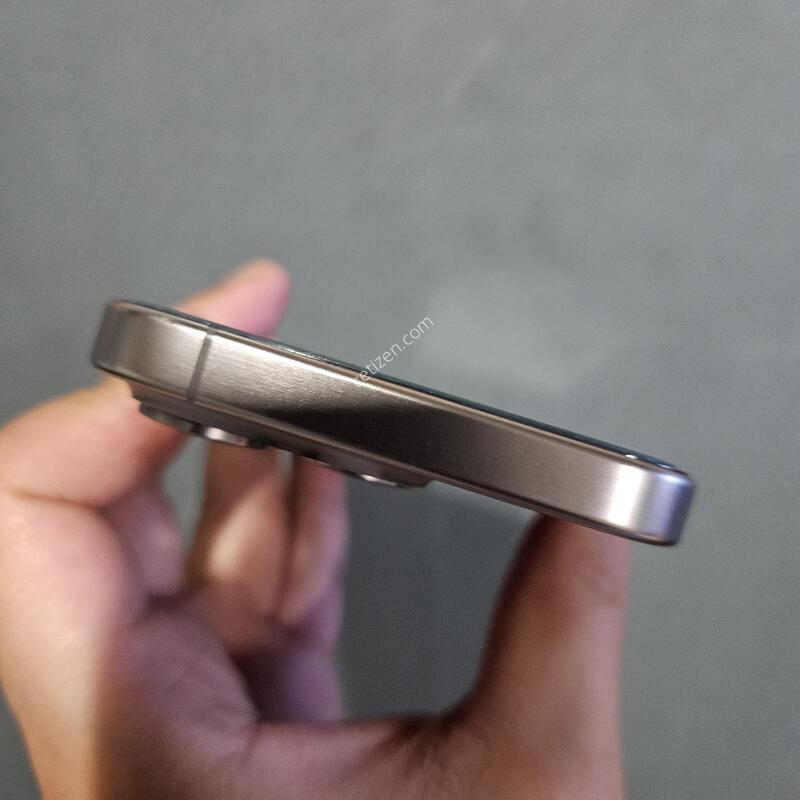 ������15���� 256GB ���¿������� A�� ���͸�84%