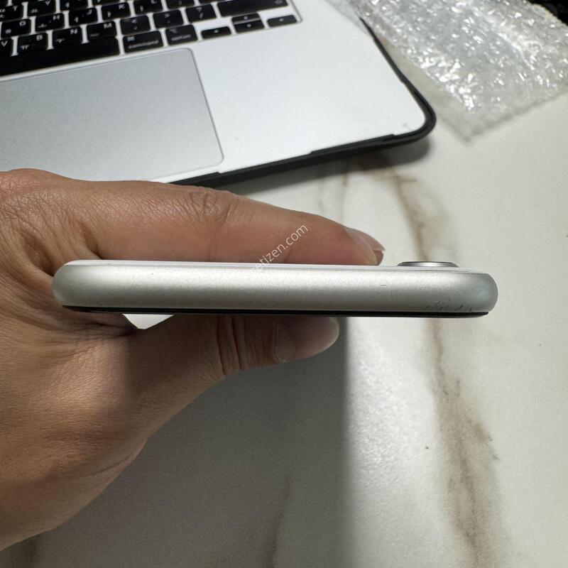 (93%)������SE3 128G ��Ÿ����Ʈ �Ǹ��ؿ�.