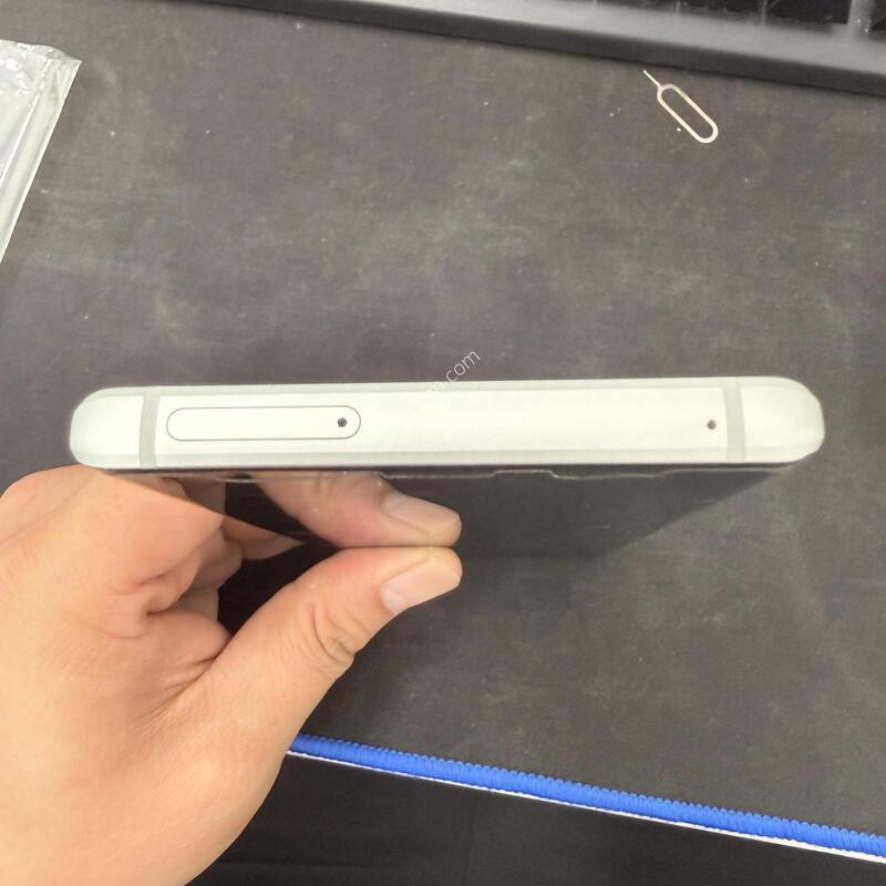 ������ ��Ʈ9 128GB ȭ��Ʈ