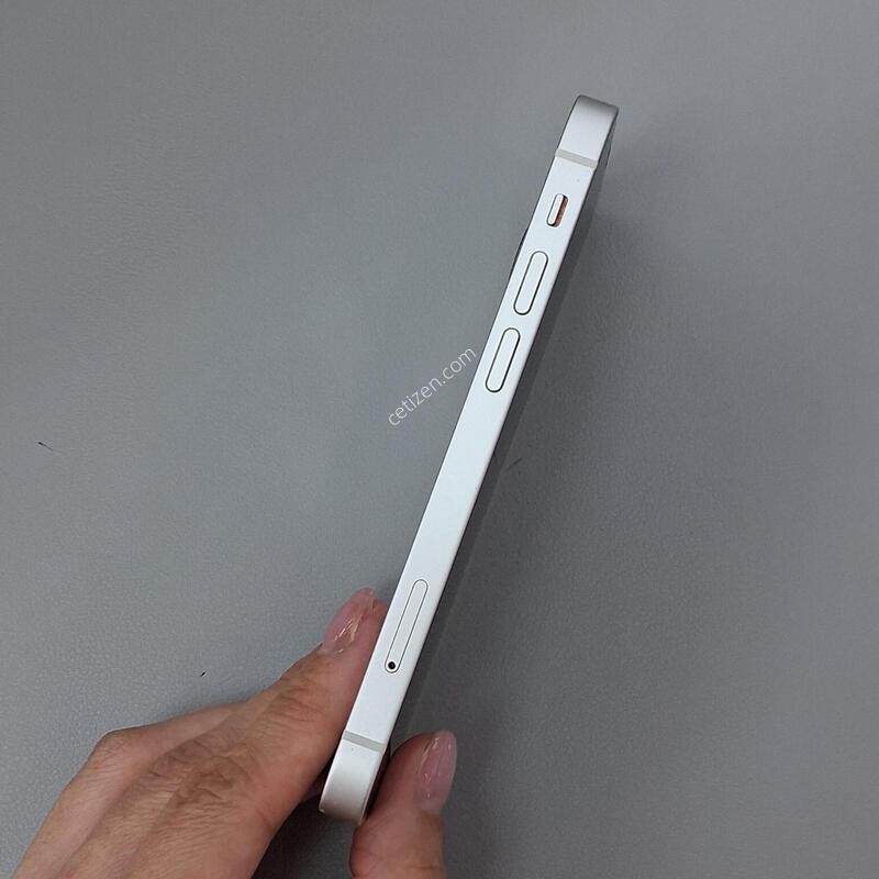 ������13�̴� 256GB ȭ��Ʈ