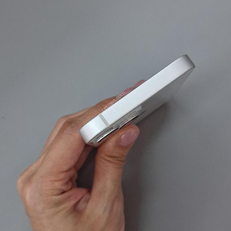������13�̴� 256GB ȭ��Ʈ