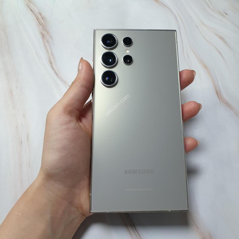LG ������ S24��Ʈ�� ƼŸ���׷��� 256G S�� �Ǹ��մϴ�