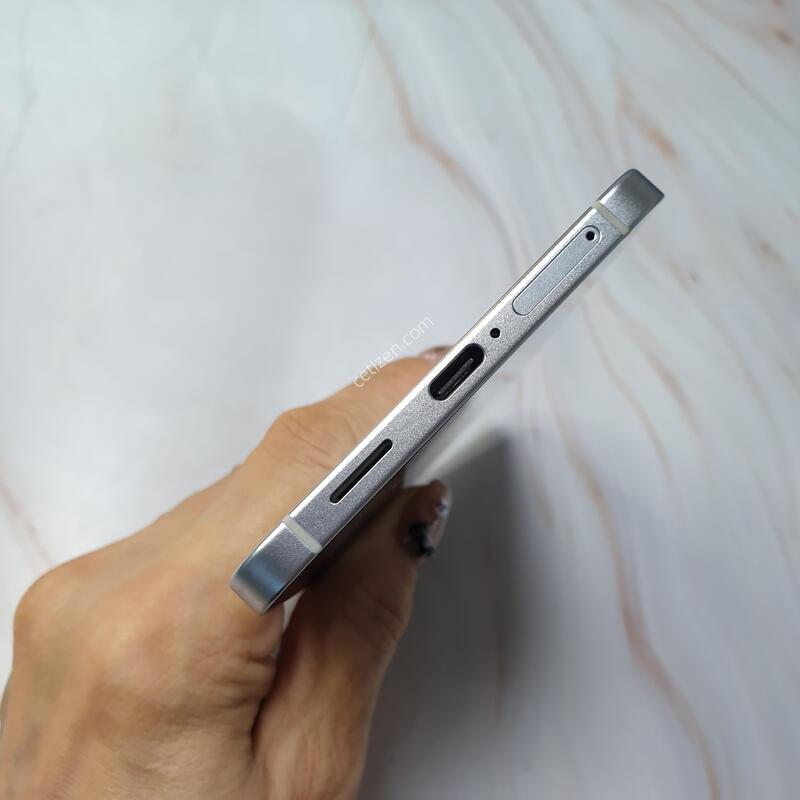 KT ������ S25���� ���� 256G S�� �Ǹ��մϴ�