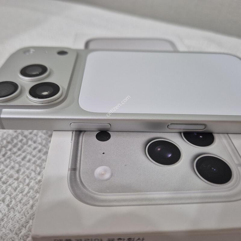 �ڱ���)������17���� ȭ��Ʈ 512G �ΰ� �Ǹ��մϴ�.