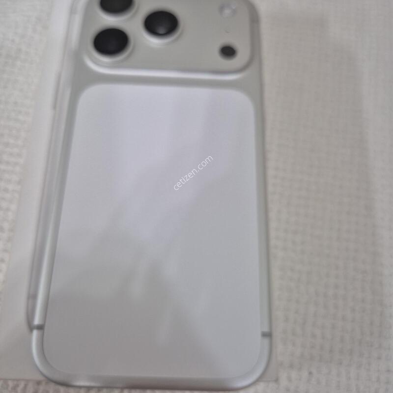 �ڱ���)������17���� ȭ��Ʈ 512G �ΰ� �Ǹ��մϴ�.