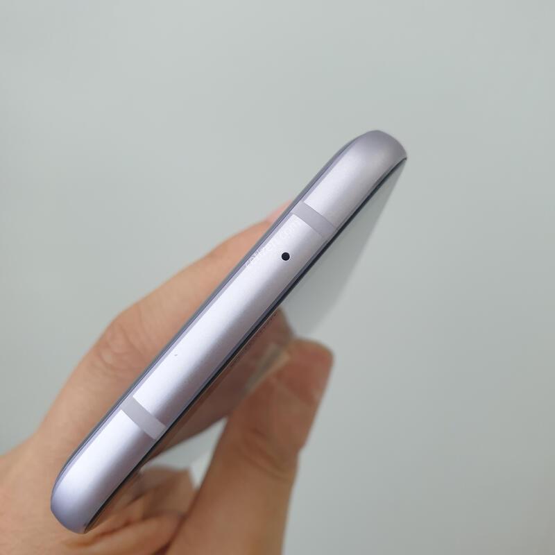 LG Q7 683