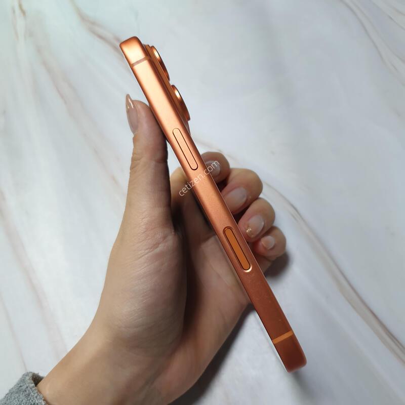 ������17���� �ڽ��Ϳ����� 256G ������ �Ǹ��մϴ�