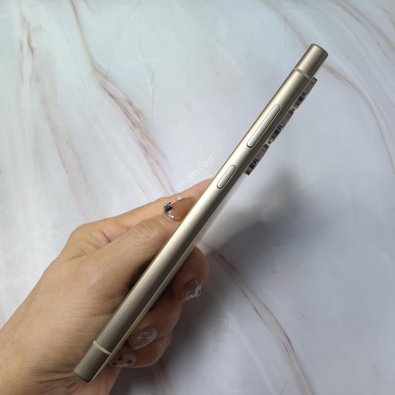 KT ������ S24��Ʈ�� ƼŸ�����ο� 256G S�� �Ǹ��մϴ�