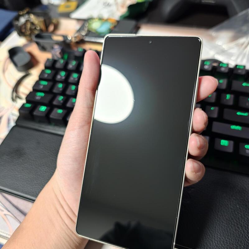 ������ S25 ��Ʈ�� 12GB/1TB ƼŸ������ �Ǹ��մϴ�.