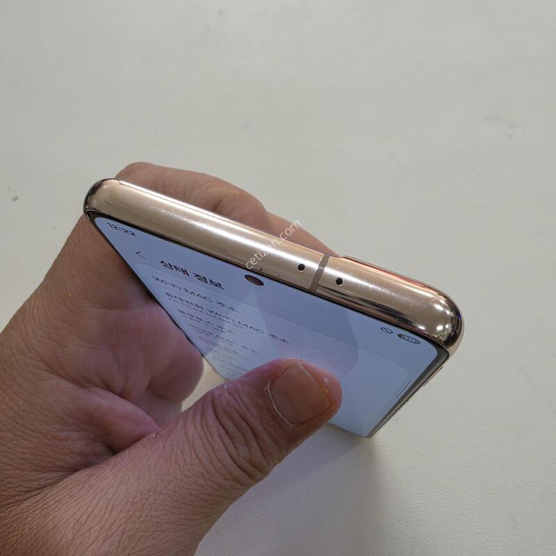 ������ S21���̿÷� ���ܻ� A��