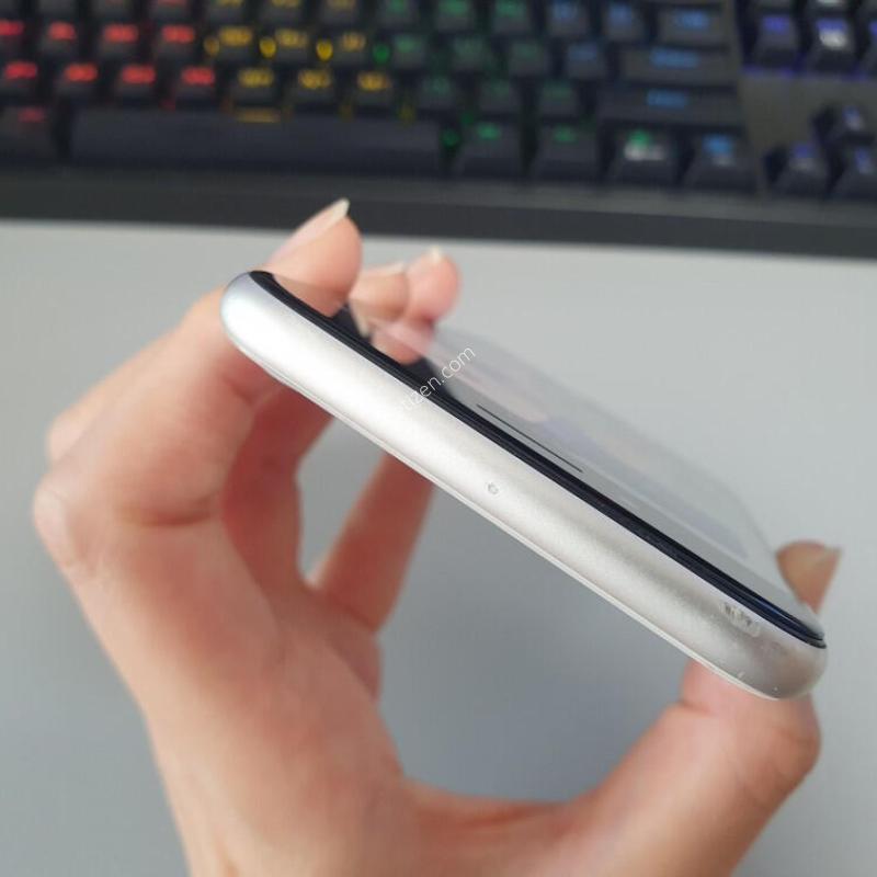 ������ SE3 / 256GB / ȭ��Ʈ / ���͸����� 71%