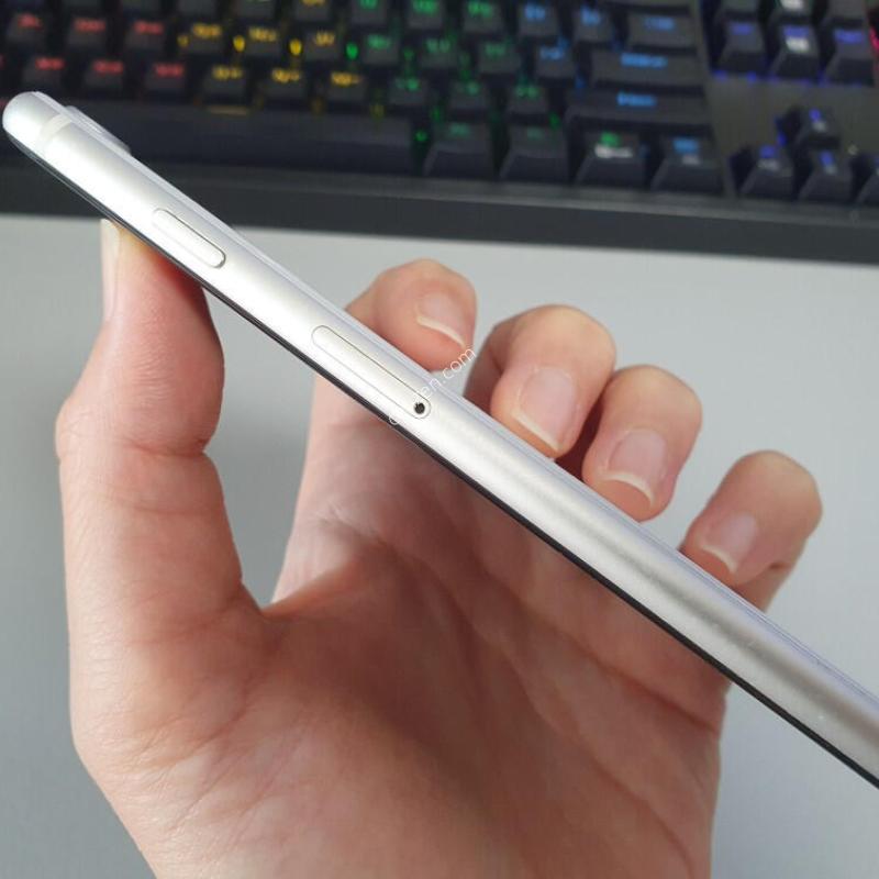 ������ SE3 / 256GB / ȭ��Ʈ / ���͸����� 71%