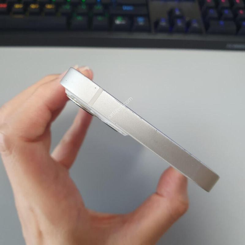 ������13 / 128GB / ȭ��Ʈ / ���͸����� 78%
