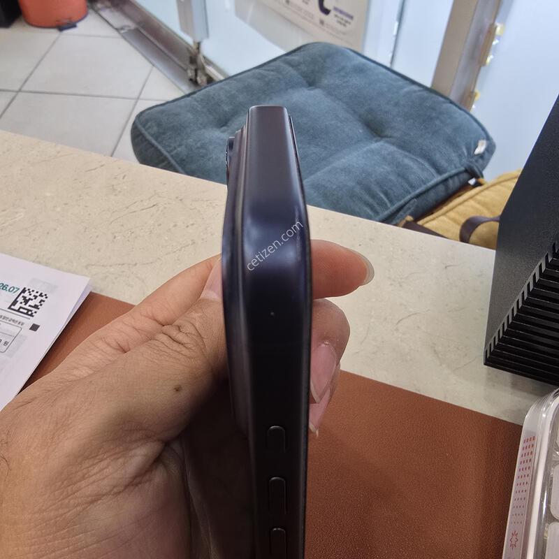 [[�޸�]] ������17Pro.256G / KT / �������� ����� / 25.09 ��� / ������ / ��ǰ / ���͸� 95%!!