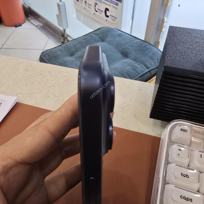 [[�޸�]] ������17Pro.256G / KT / �������� ����� / 25.09 ��� / ������ / ��ǰ / ���͸� 95%!!