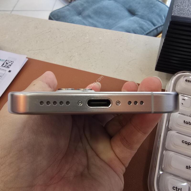 [[�޸�]] ������15Pro.256G / SKT / �������� ����� / 24.06 ��� / ȭ��Ʈ / ��ǰ / ���͸� 85%!!