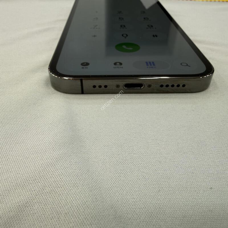 ������ 12Pro 256G �׶������� �Ǹ� �մϴ�.