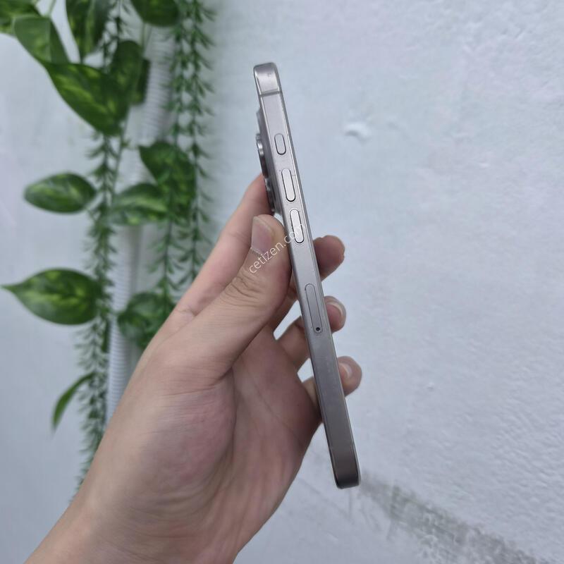 ������16���� 256GB ���߷� ƼŸ��