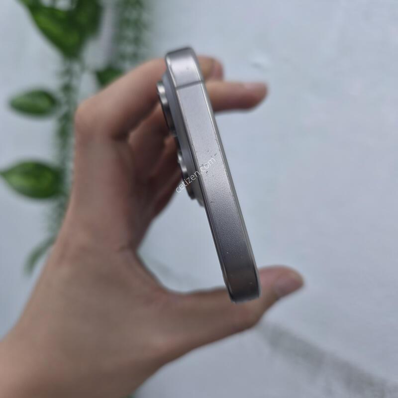 ������16���� 256GB ���߷� ƼŸ��