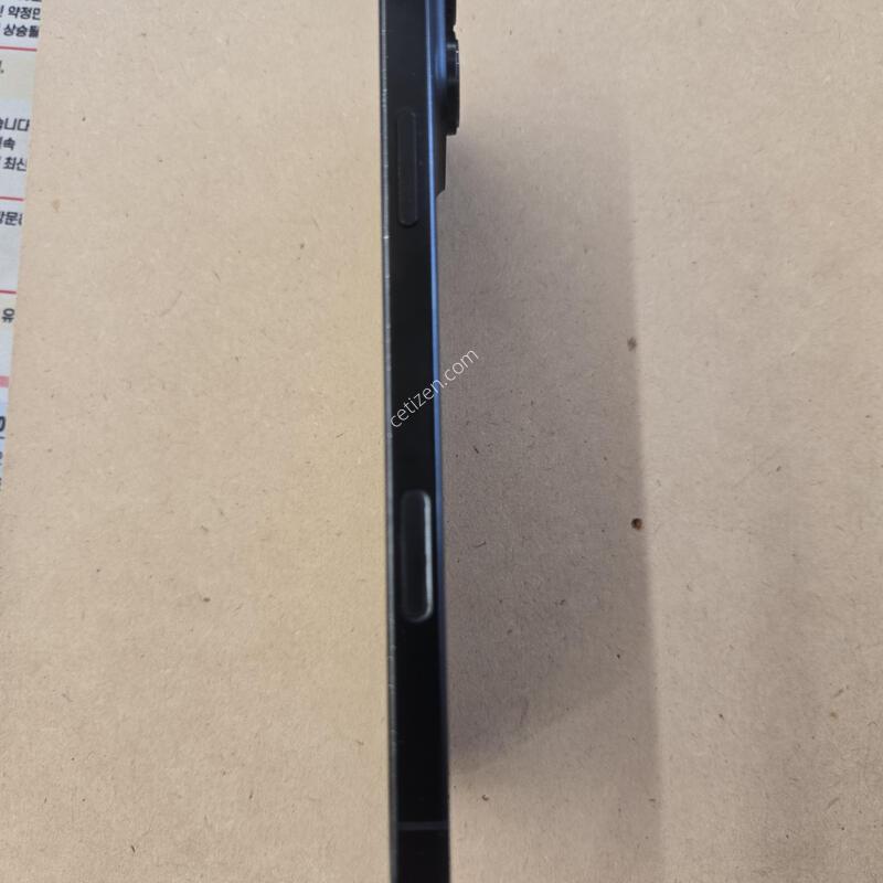 AIP 16 P M 256G �׶�����Ʈ ������16���θƽ� 256�Ⱑ ���� ��Ȱ�⽺ �ణ �����մϴ�