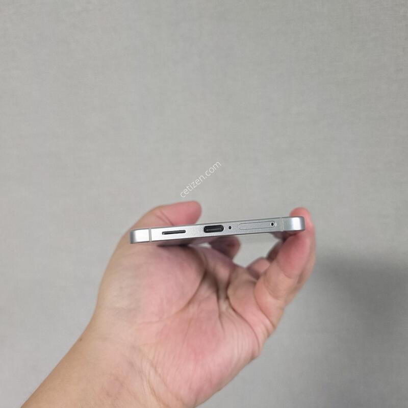 ������ S25���� ���̽�����  256�Ⱑ SS�� �Ⱦƿ�~