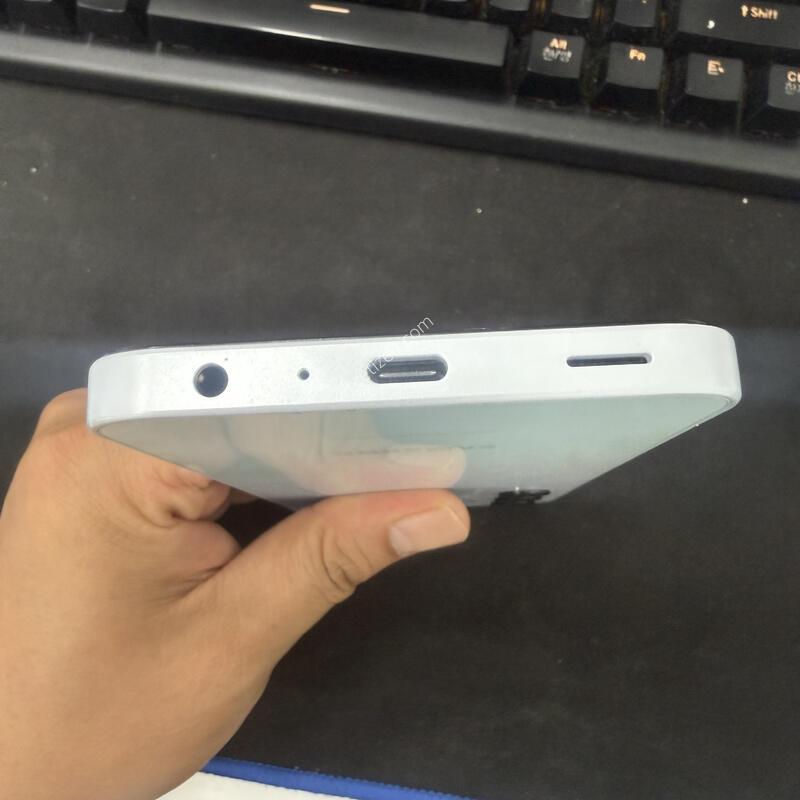 ������ A25 ���� 128GB