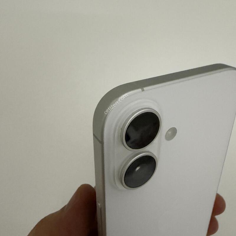 ������ 16 128GB ȭ��Ʈ