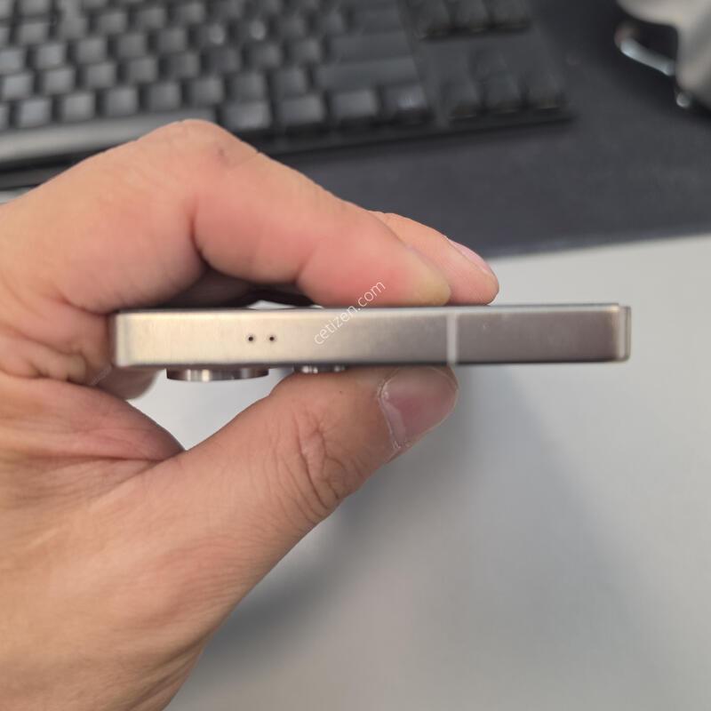 ������s 25 ��Ʈ�� 512GB-������