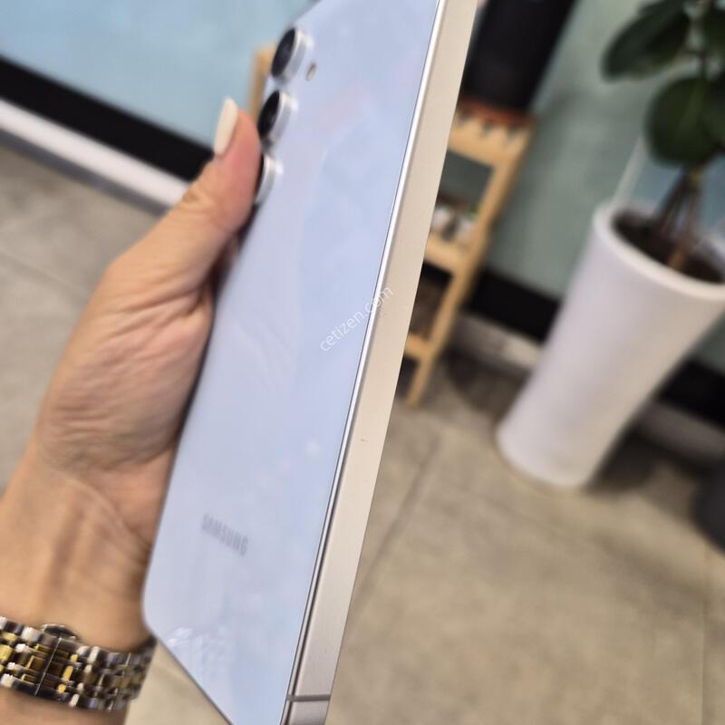 ������S24FE