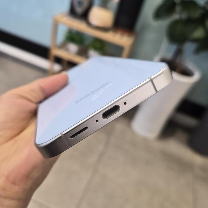 ������S24FE